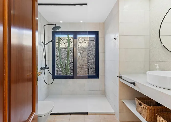 Lanzarote Volcan 7 فيلة بلايا بلانكا