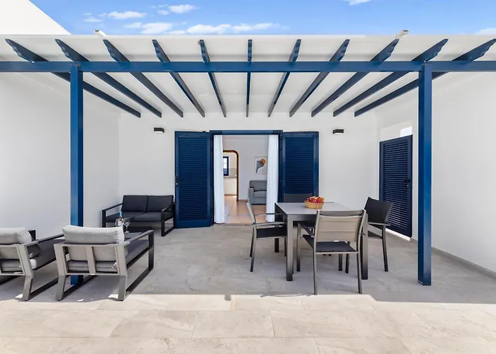 فيلة Lanzarote Volcan 7 *